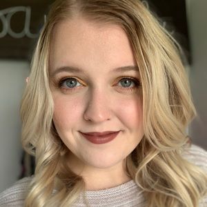 Meet your Posher, Cassie